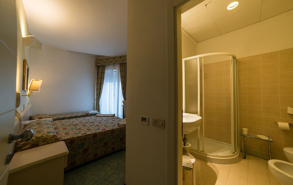 Hotel Nord Est 23/66