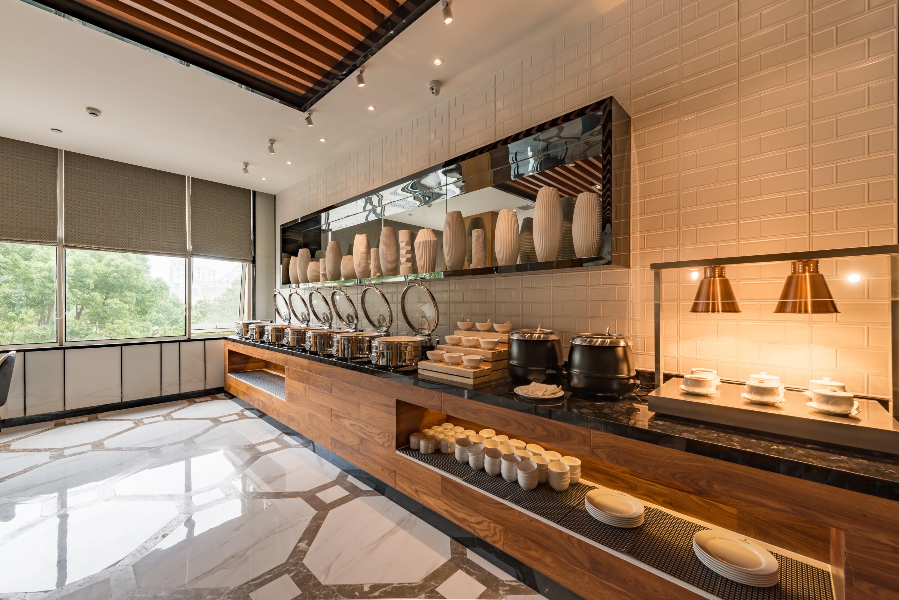 Rezen Hotel Jade Crystal 28/51
