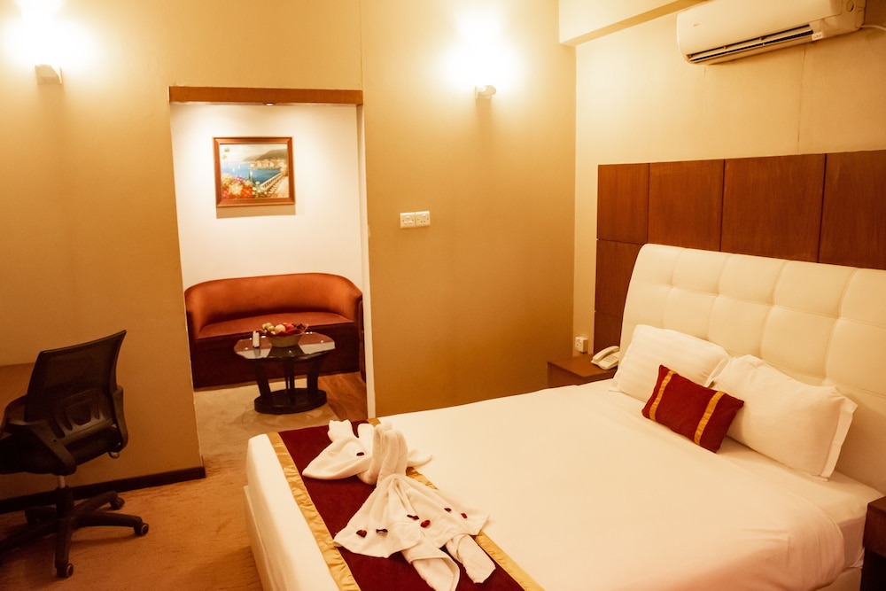 GRAND ORIENTAL HOTEL 17/60