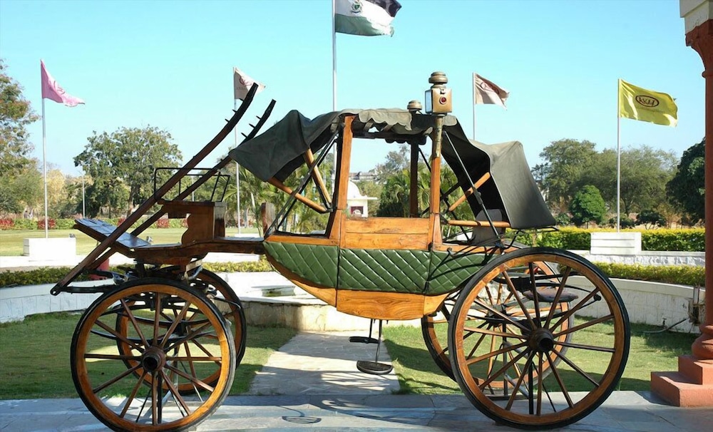 Noor Us Sabah Palace 40/45