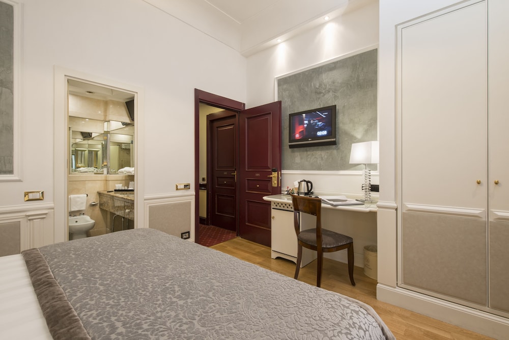 The Britannia Hotel 28/47