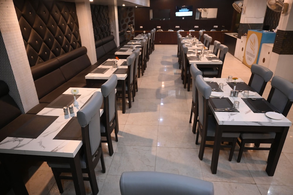 Hotel Vaibhav Inn 41/50