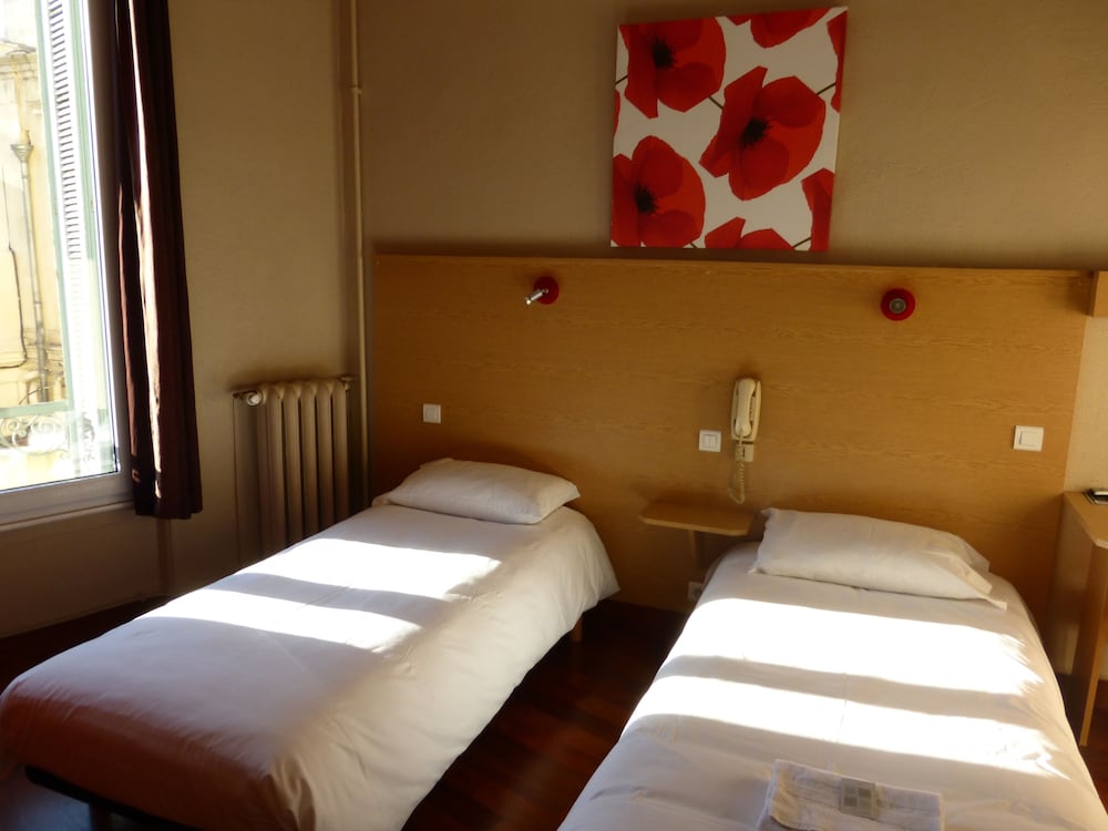 Abalone Hotel 19/46