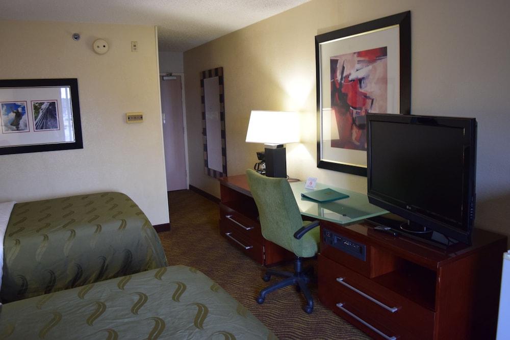 Quality Inn Rocky Mount near Event Center 36/39