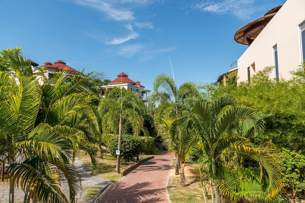 Sunset Hill Boutique Resort 73/77
