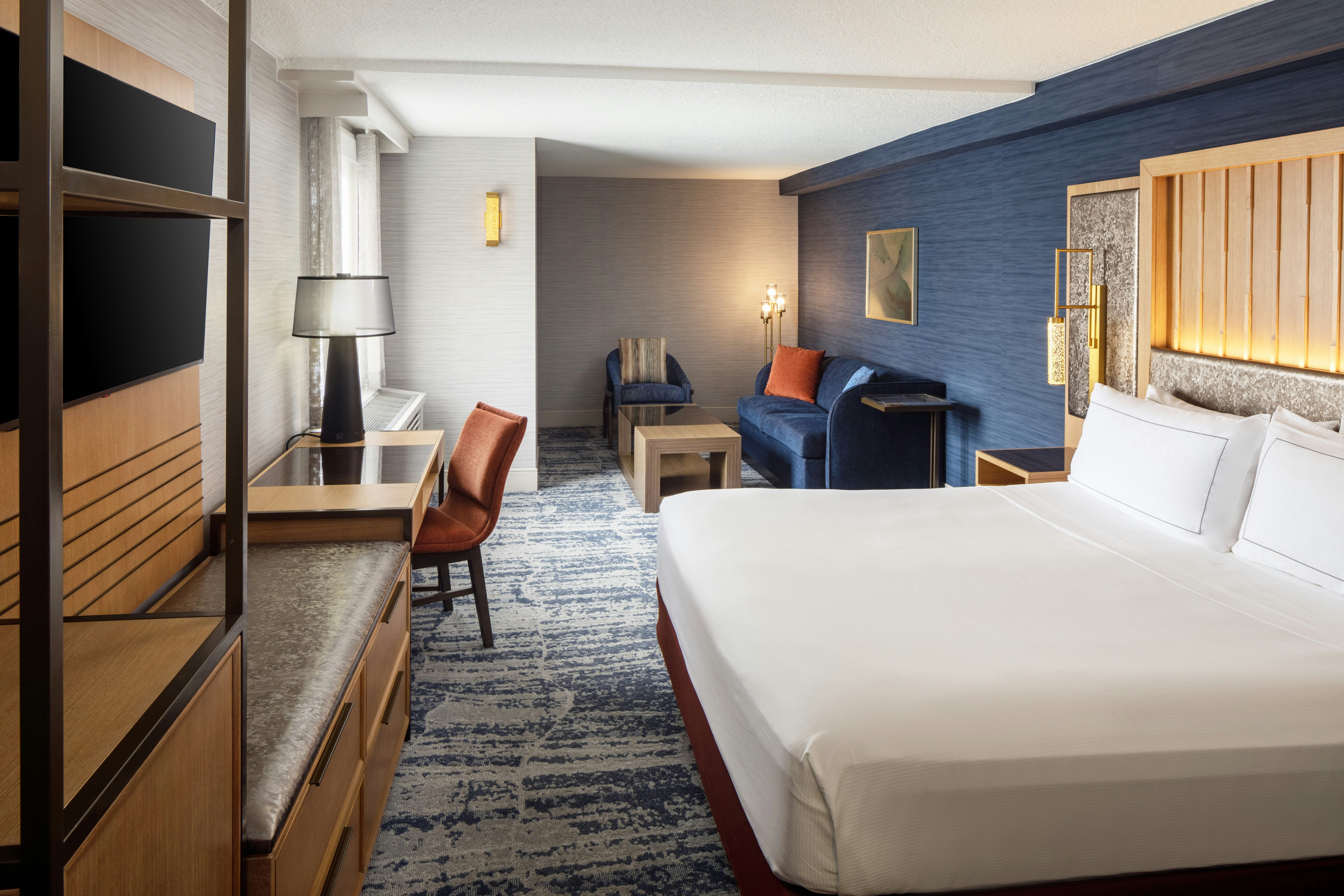 JUNIOR SUITE, KING BED