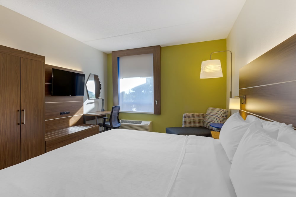 Holiday Inn Express Hotel Suites Harrison 17/56