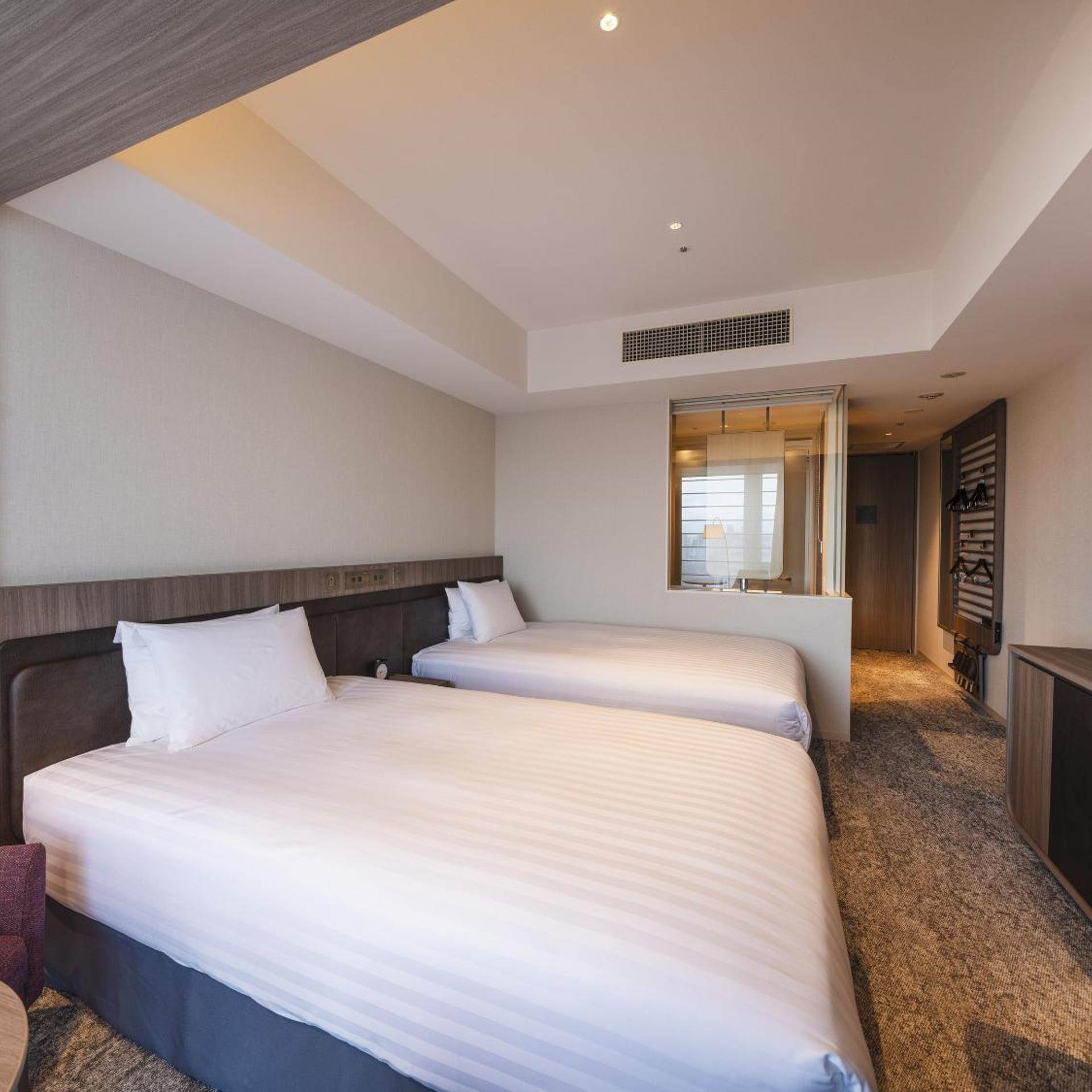 Room, Twin Beds, Club Floor