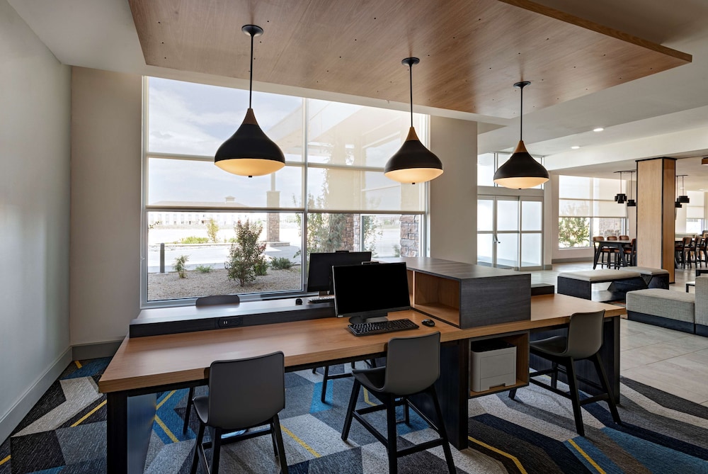 Hyatt House Carlsbad 11/22