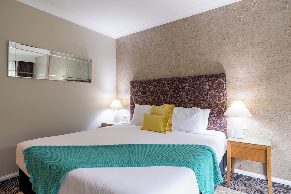 BERRY VILLAGE BOUTIQUE MOTEL 15/49