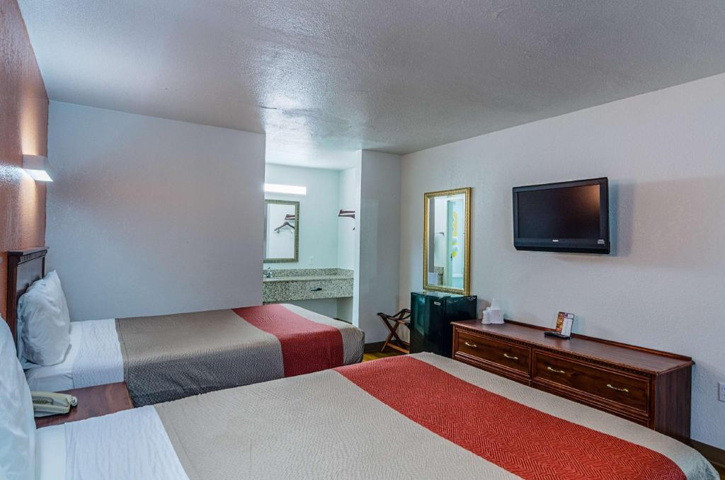 Motel6 Troy, AL 16/35
