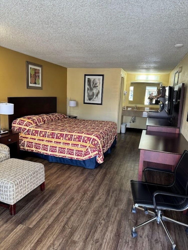 Somatel Goodlettsville Hotel 13/23