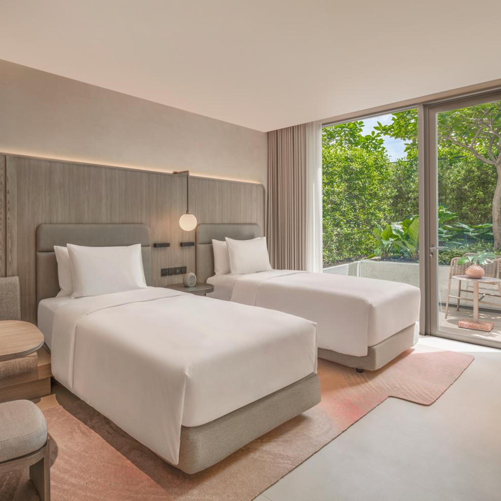 Courtyard, Single Bed