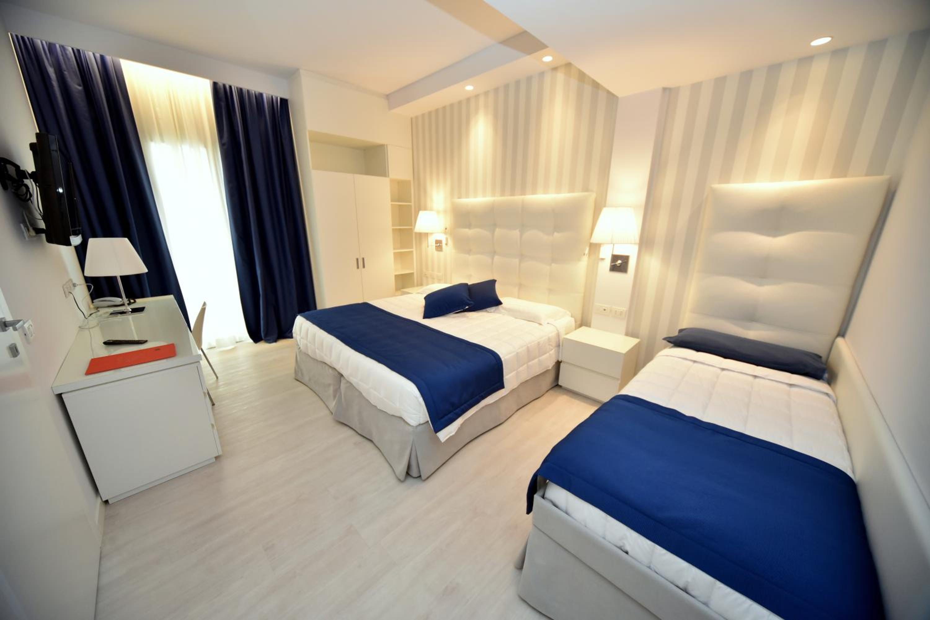 Hotel Fedora 12/50