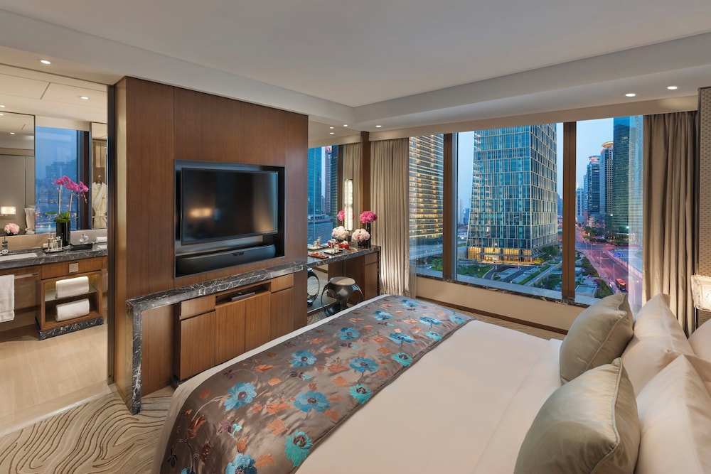 Suite, Pearl Tower