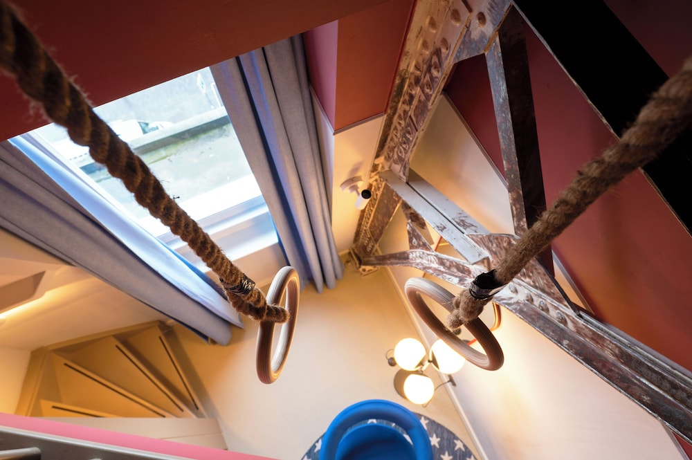 LOFT, SUPERIOR, SUITE