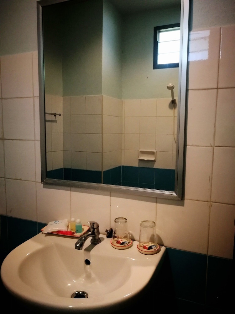 Aow Noi Sea View Resort 46/50
