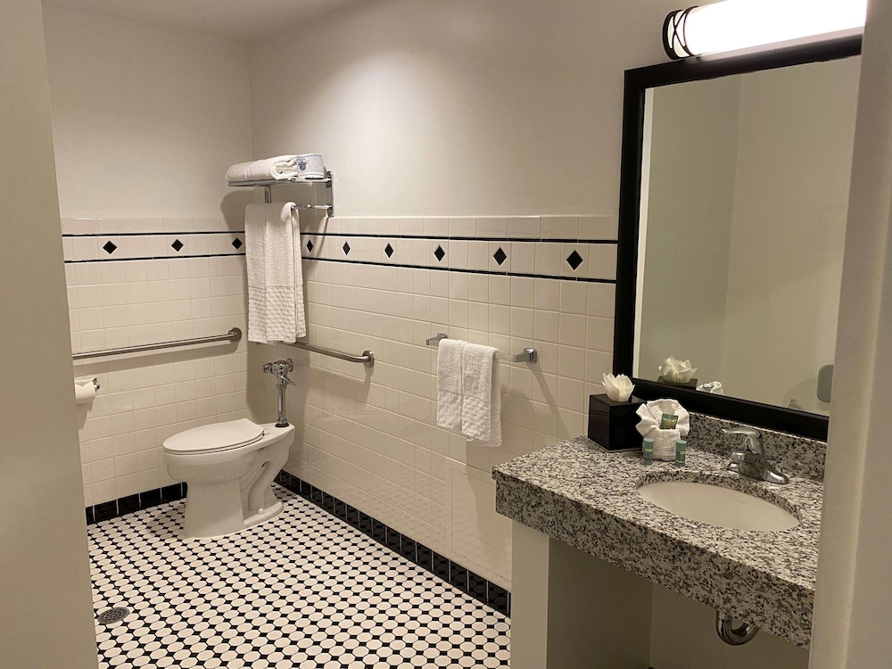 Best Western River North Hotel 12/48