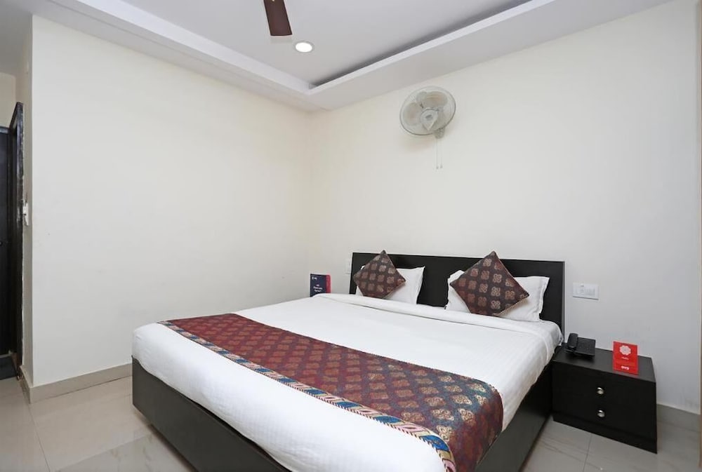 Hotel Sahu 20/49