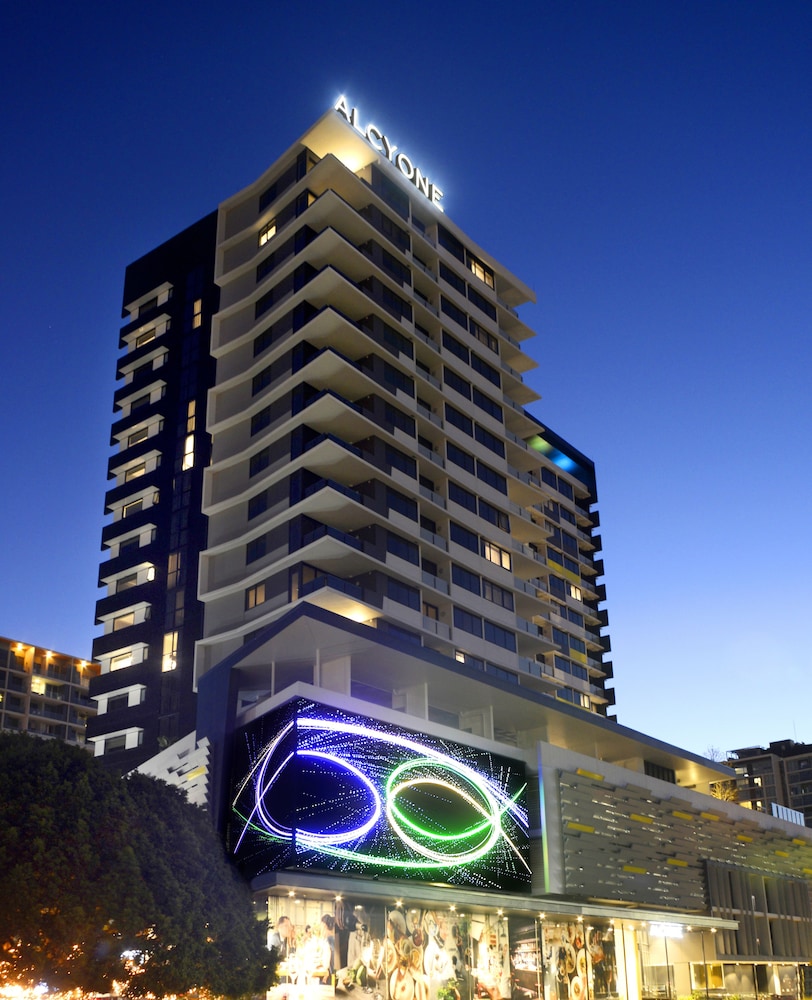 ALCYONE HOTEL RESIDENCES 4/61