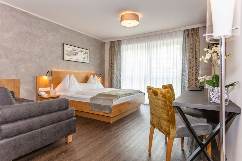 HOTEL ALMRAUSCH 30/69
