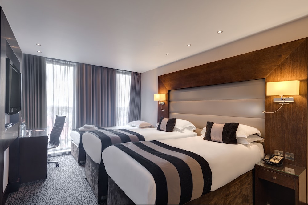 Park Grand London Heathrow 16/58