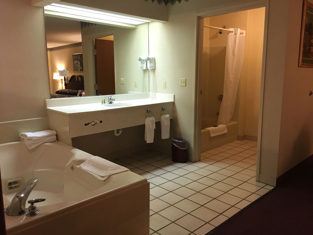 Baymont by Wyndham Mount Vernon Renfro Valley 39/40