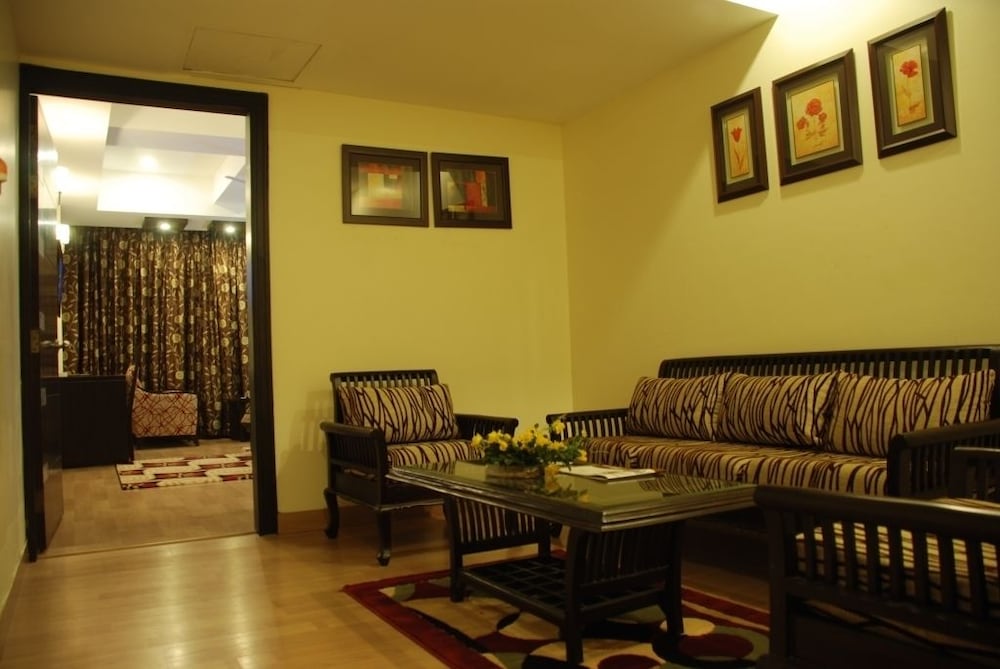 HOTEL SOFTEL PLAZA 45/50