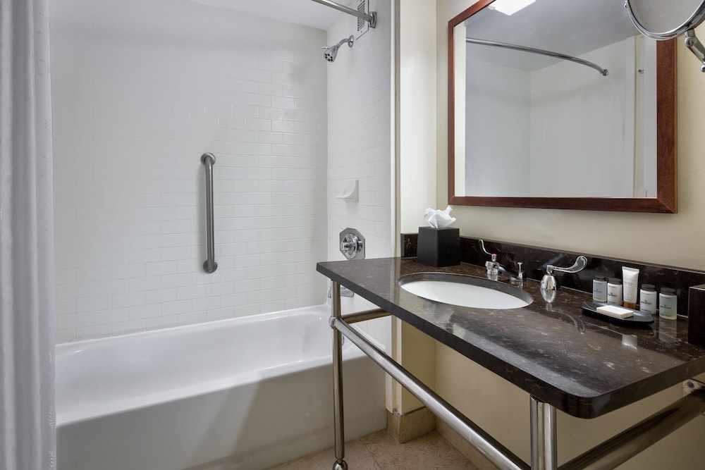 Delta Hotels by Marriott Midwest City at the Reed Conference Center 10/43