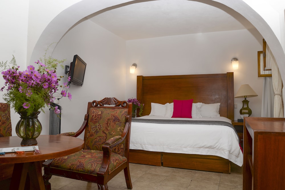 EL SERAFIN HOTEL BOUTIQUE 35/80
