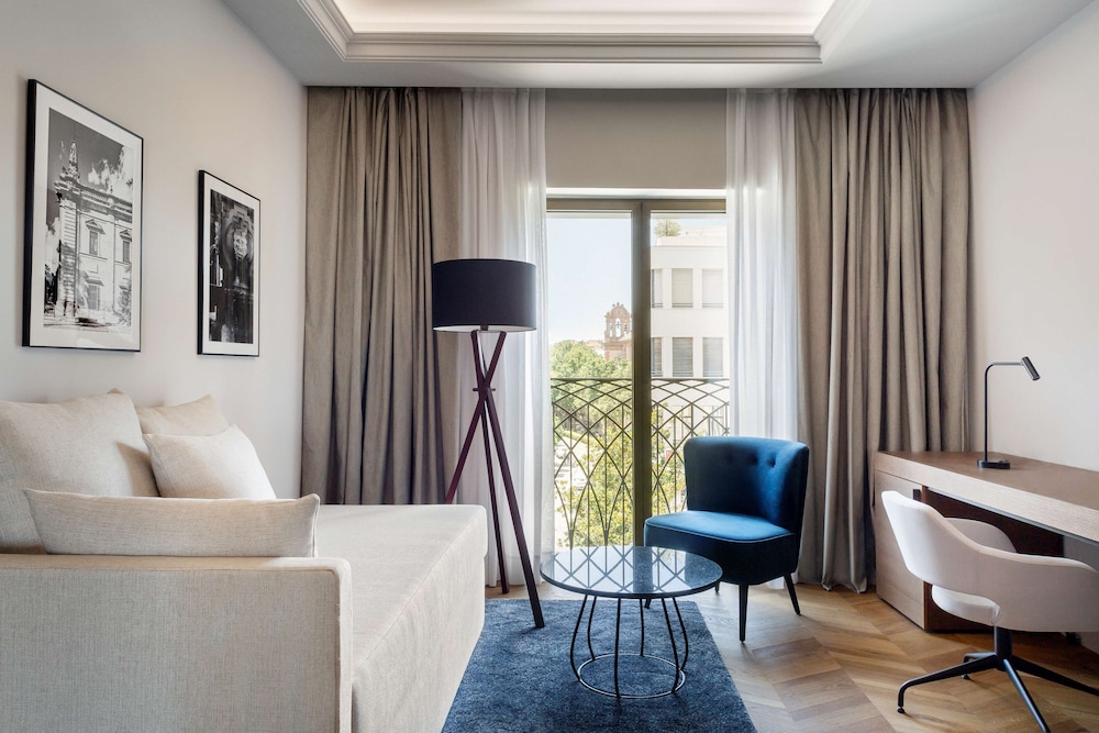 Radisson Collection Hotel, Magdalena Plaza Sevilla 44/73