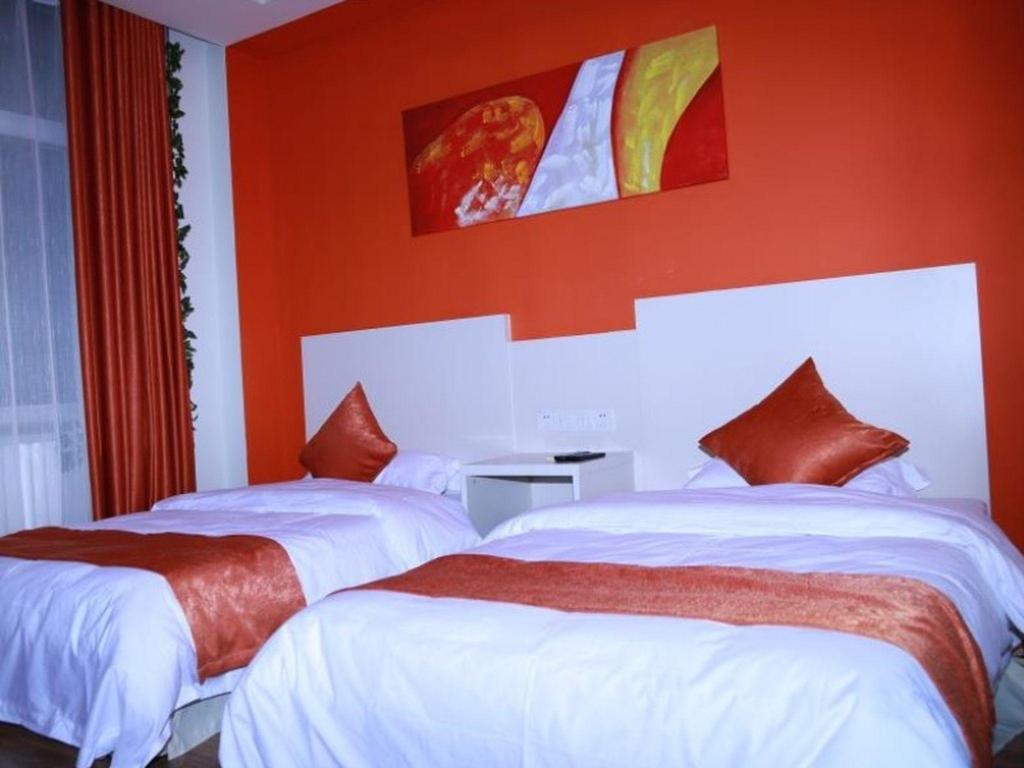 Shell Chengde Longhua County Xingzhou Road Hotel 6/27