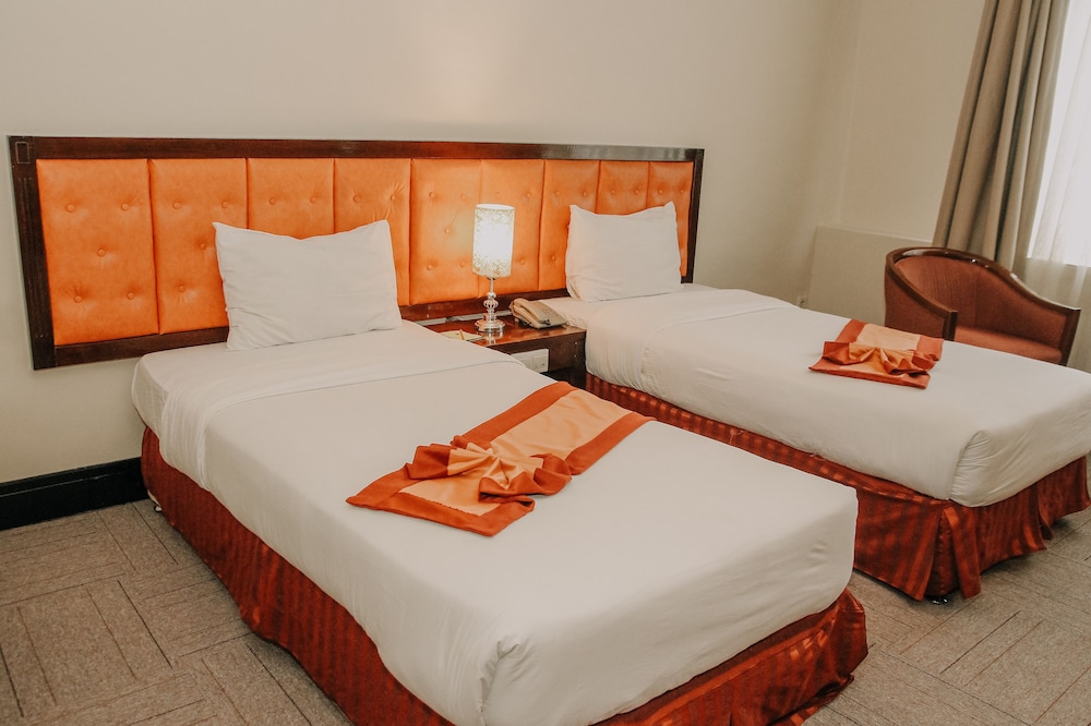 Grand Q Hotel Gorontalo 5/46