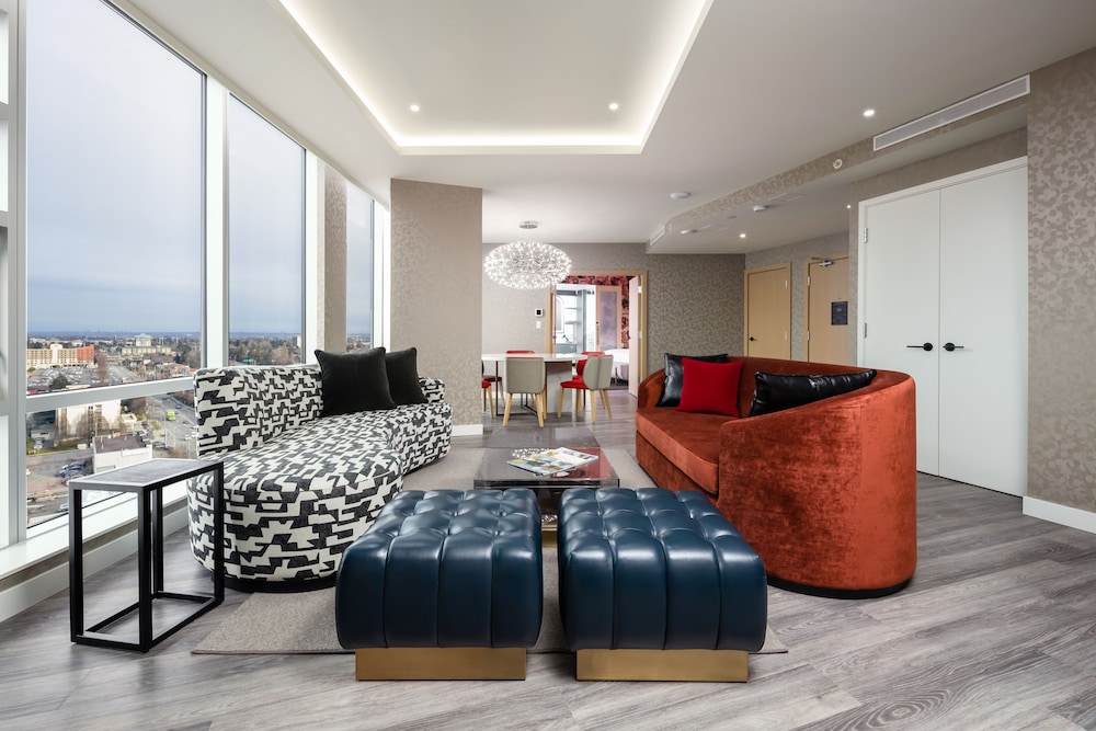 Versante Hotel 6/47
