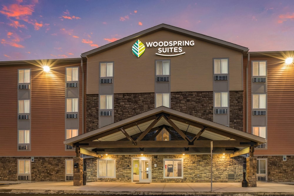 WoodSpring Suites Novi Farmington 1/47