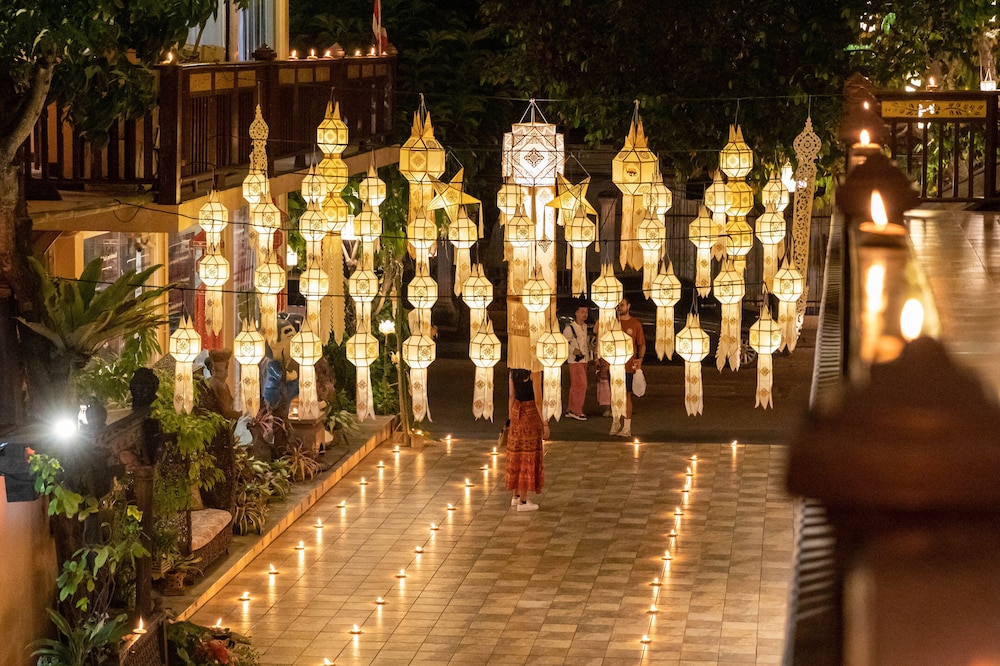 At Chiang Mai Hotel 44/50