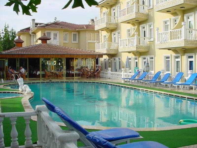 Cenk Bey Hotel 4/17
