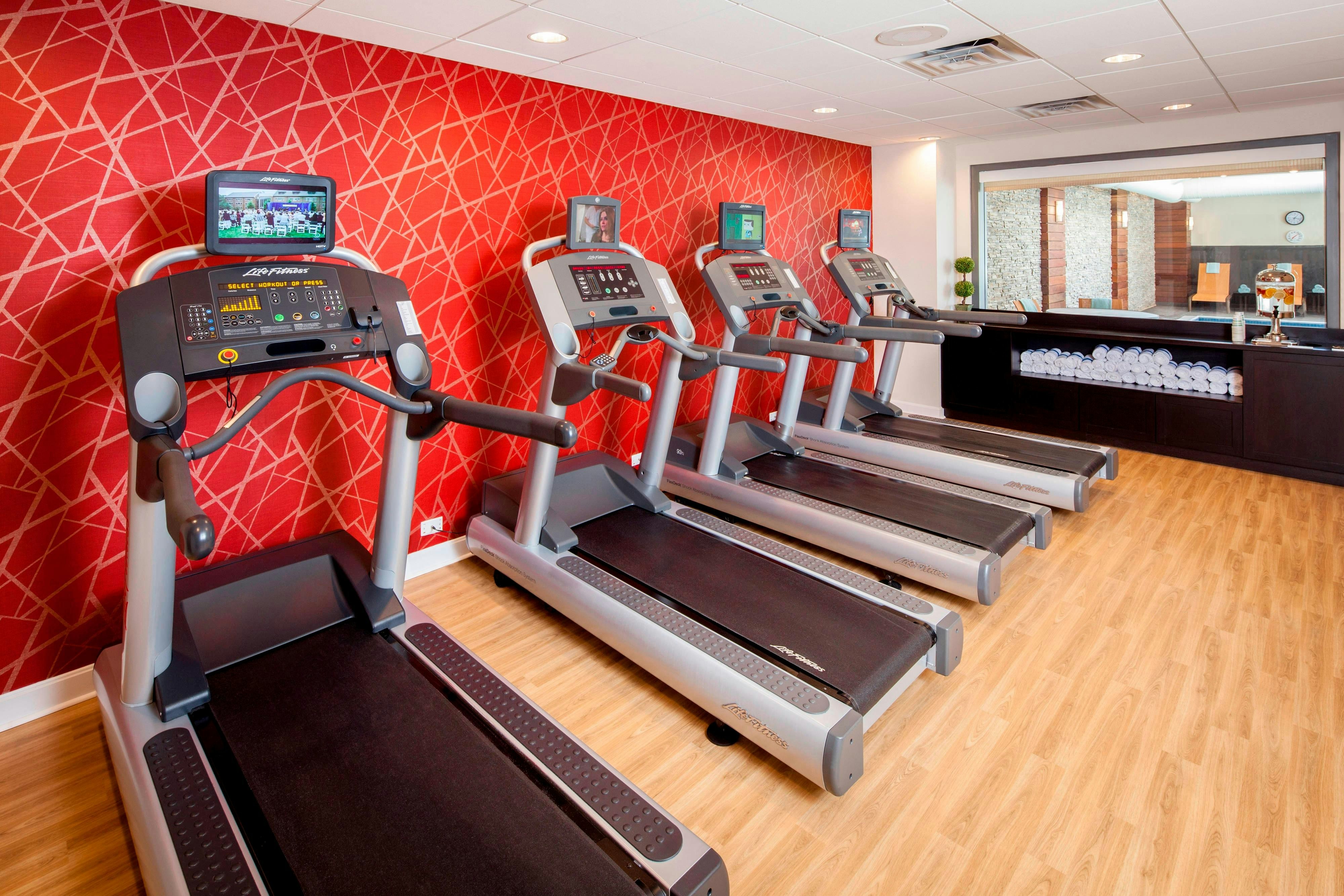 Courtyard By Marriott Boston Brookline 8/17