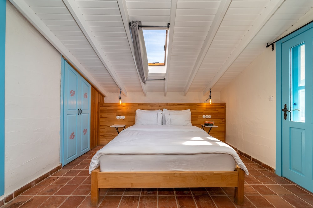 Yonca Lodge 9/50