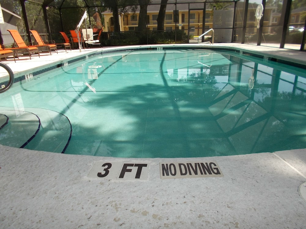 SureStay Plus Hotel by Best Western St Marys Cumberland 3/37