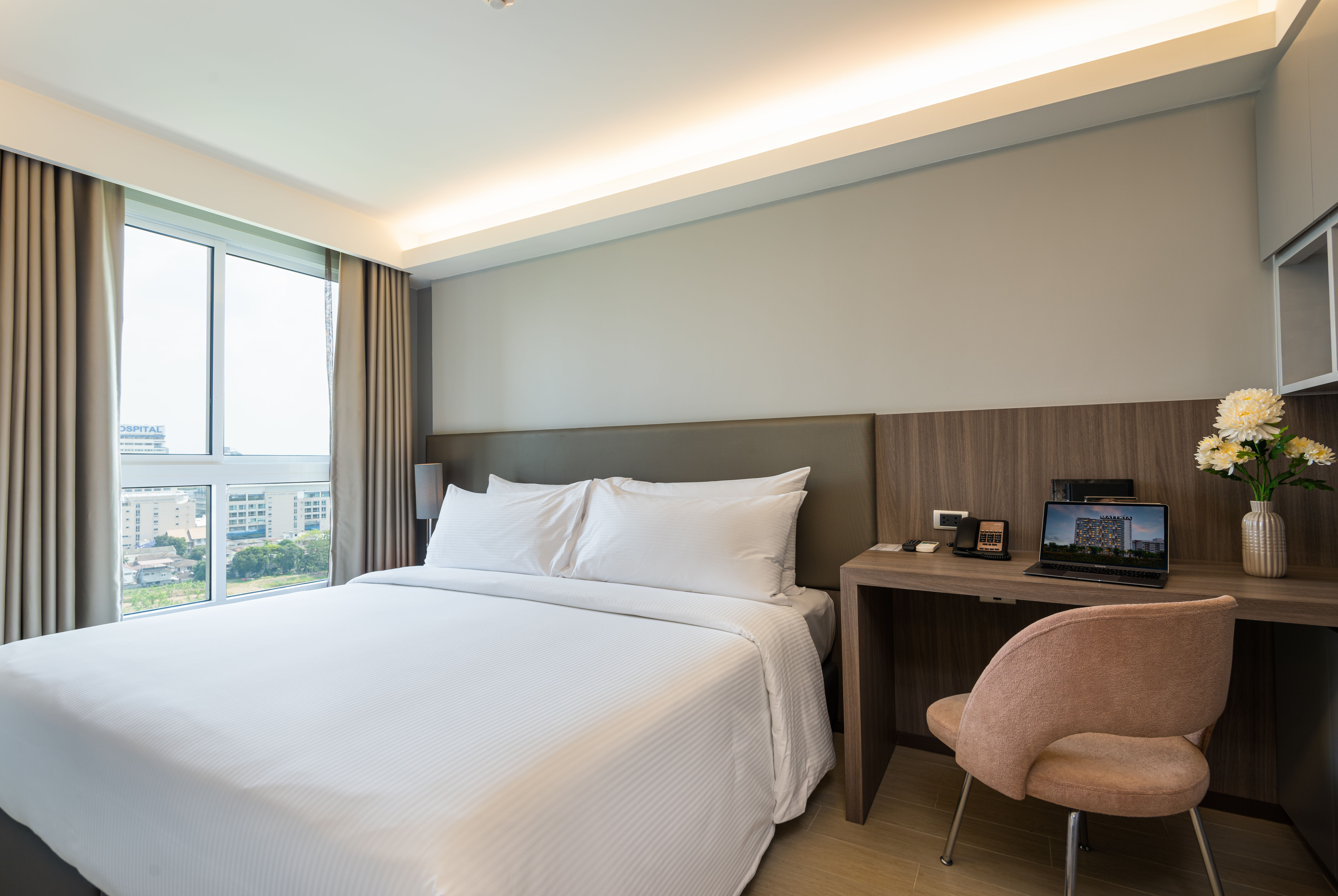GRAND ONE BEDROOM