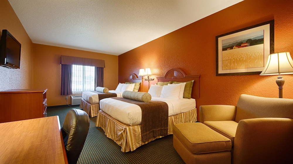 AmericInn by Wyndham Grinnell 24/60