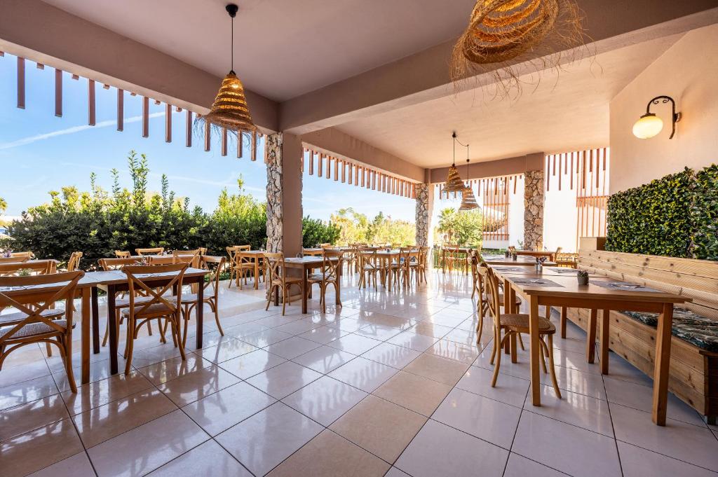 Aegean Bay Hotel 62/76