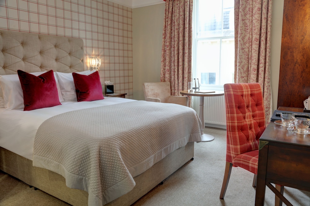 The Belsfield Hotel 9/39