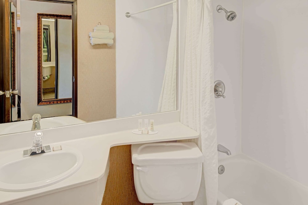 Hotel 505 43/49