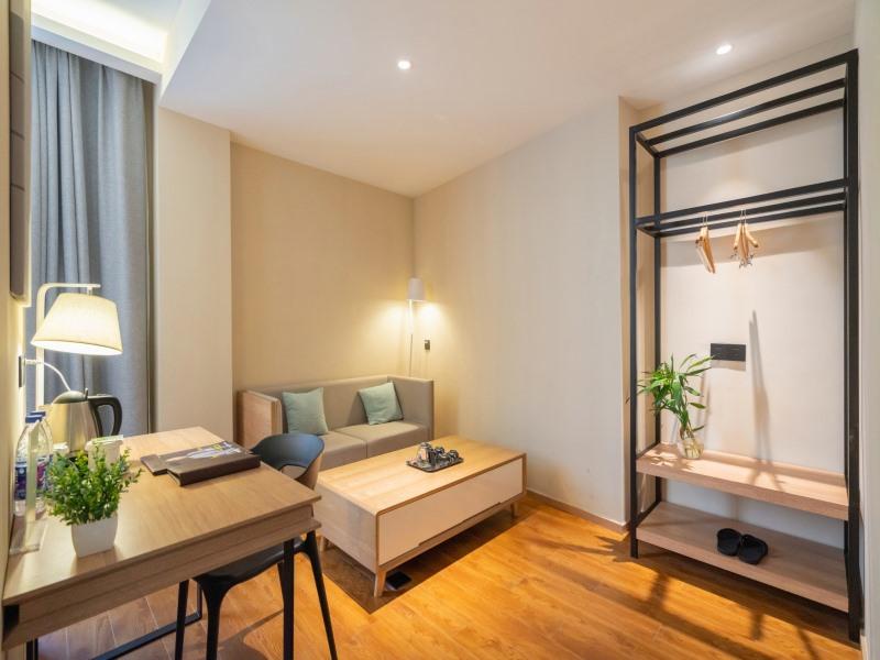 GreenTree Inn Wuxi Quanshan Center Express Hotel 24/37