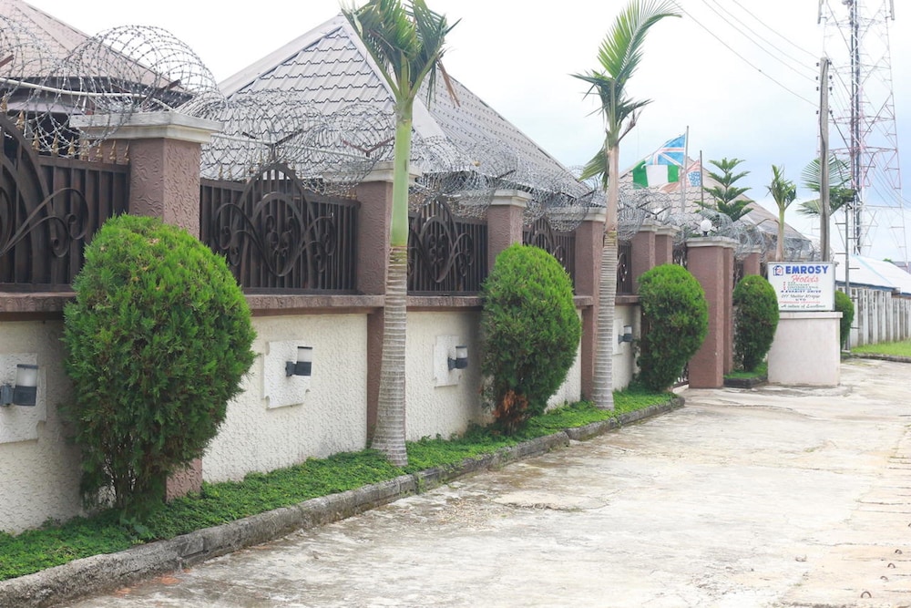 EMROSY HOTELS AND SUITES 45/50