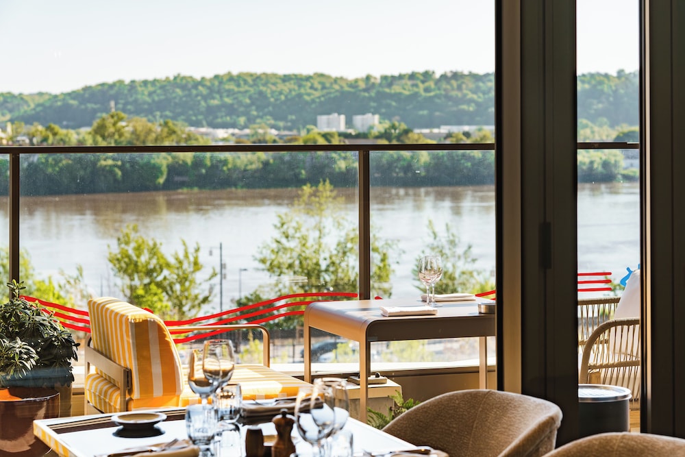 Hotel 56 Bordeaux - Handwritten Collection 49/62