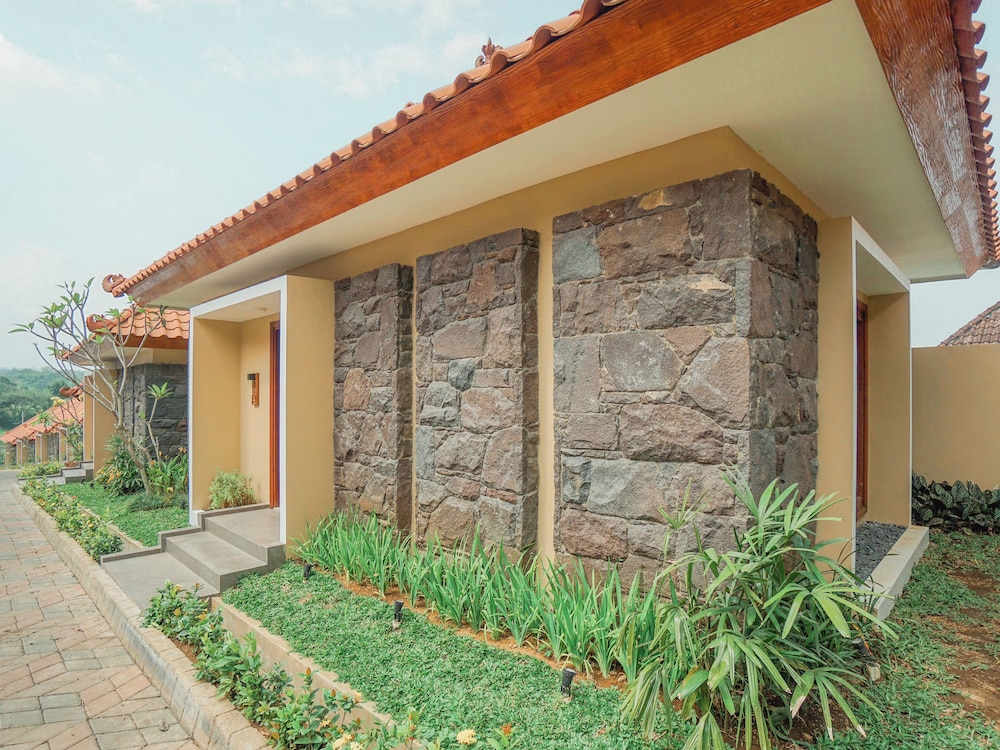 Shanaya Resort Malang 1/50