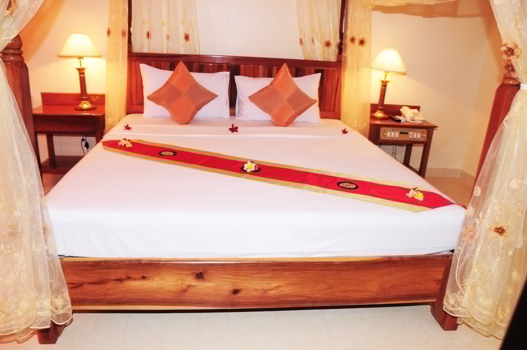 PREMIER, TWIN BEDS